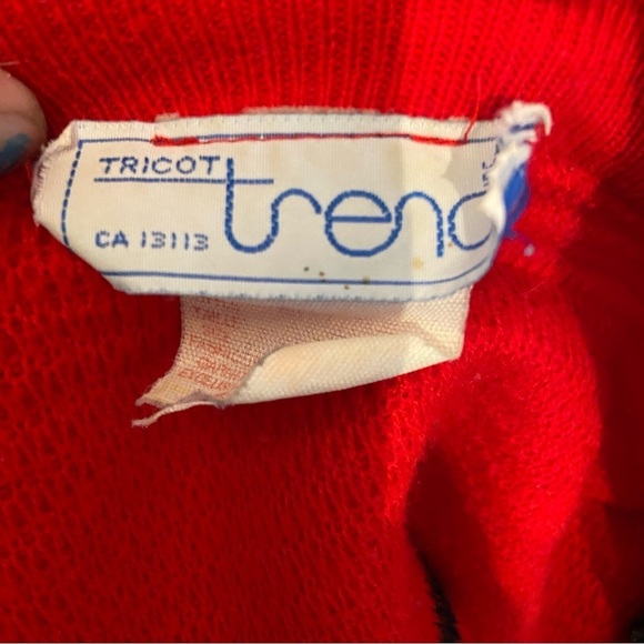 Vintage Tricot Trend  women’s red cardigan sweater in size large/x-large - Picture 5 of 7